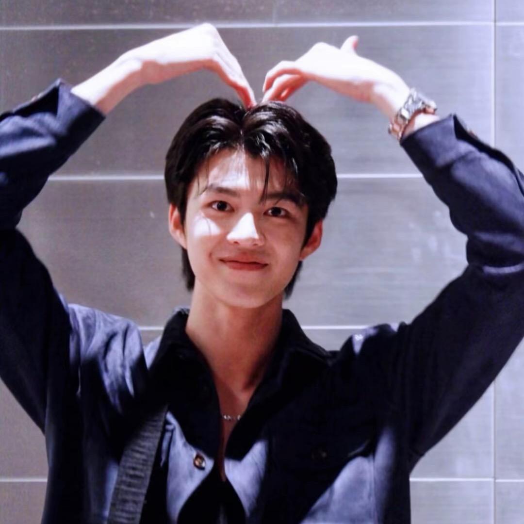 小趴菜😔😔😔