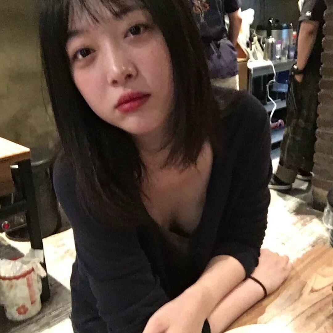 程艾影 -