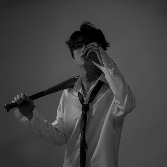 中一贝纹身师（伟）