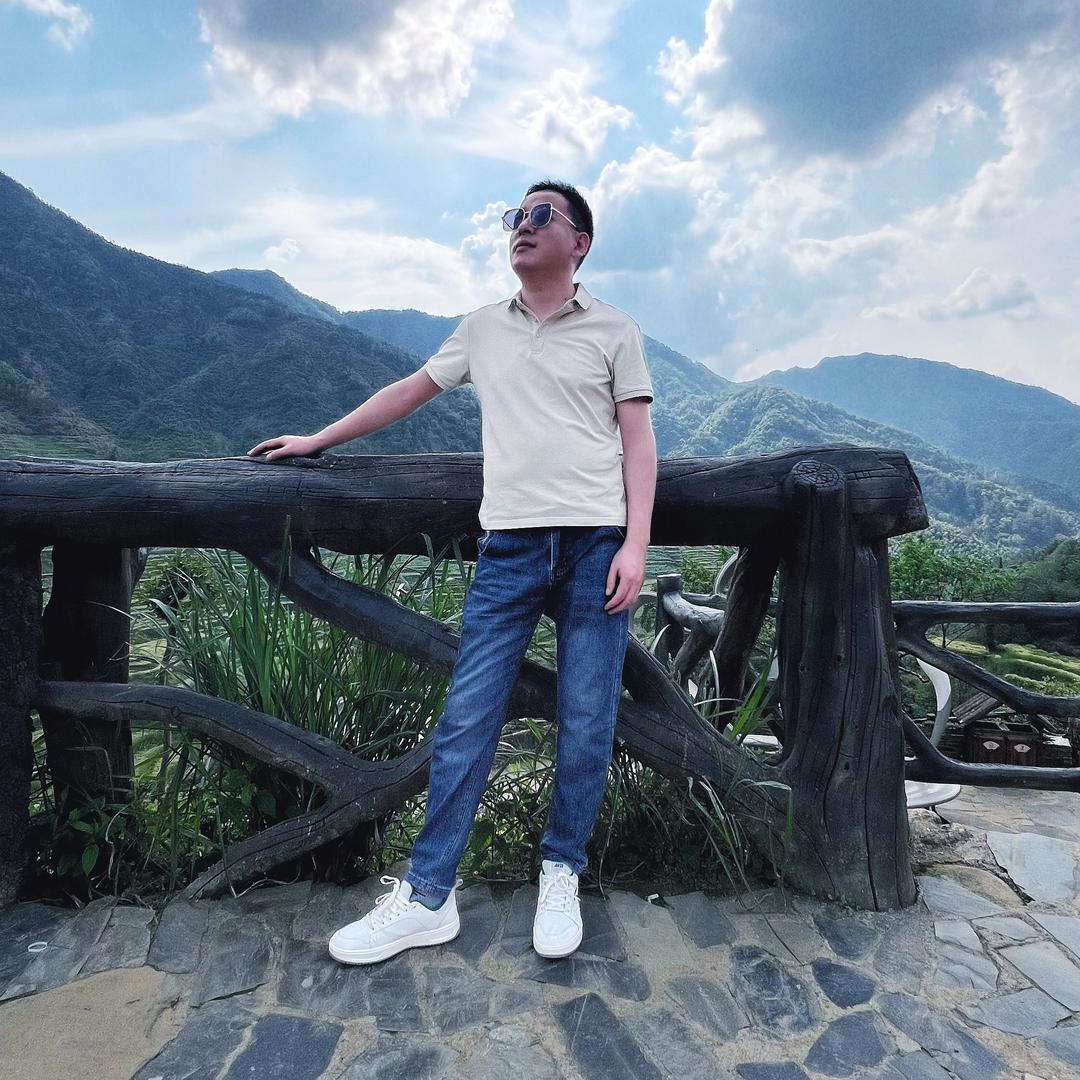 慕容登峰