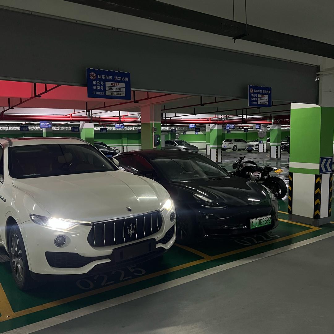 杨先生（移动破碎代加工打砂石）