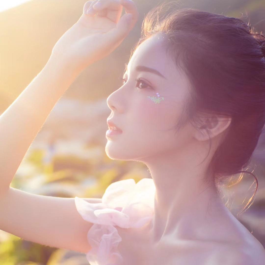 冯明慧子服装