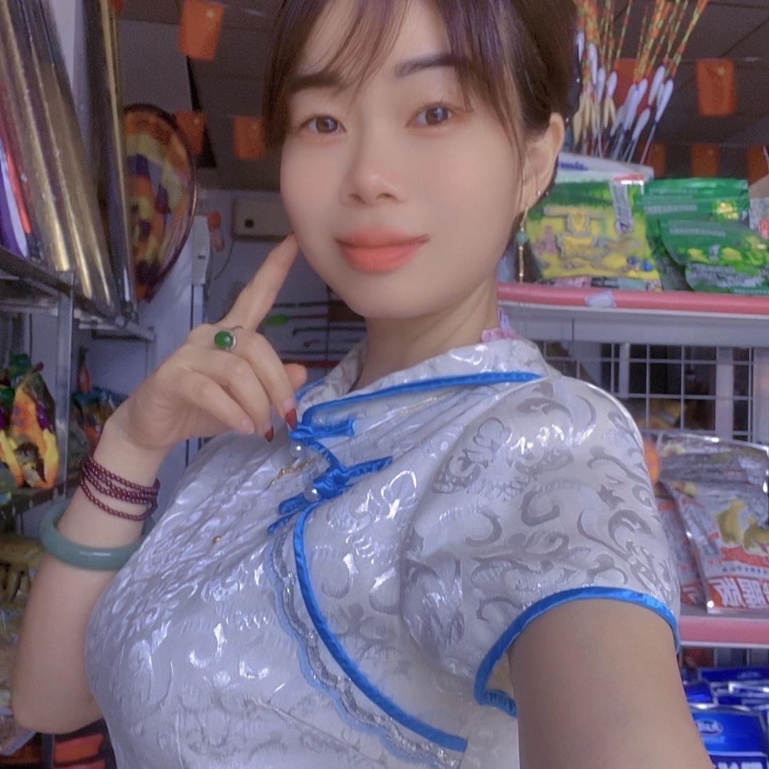 小刀，黑骑士电动车+美人鱼俱老板娘