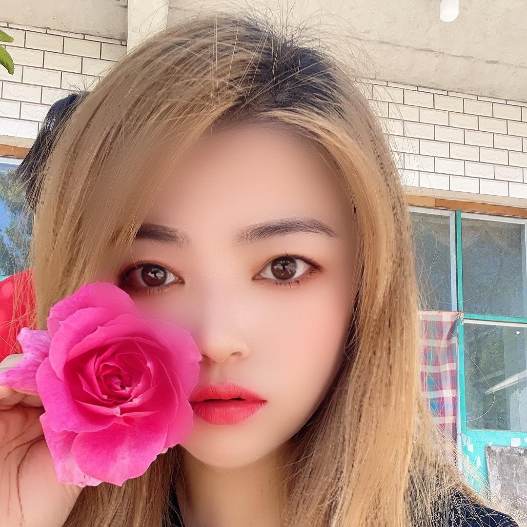 做兽尾的小姐姐