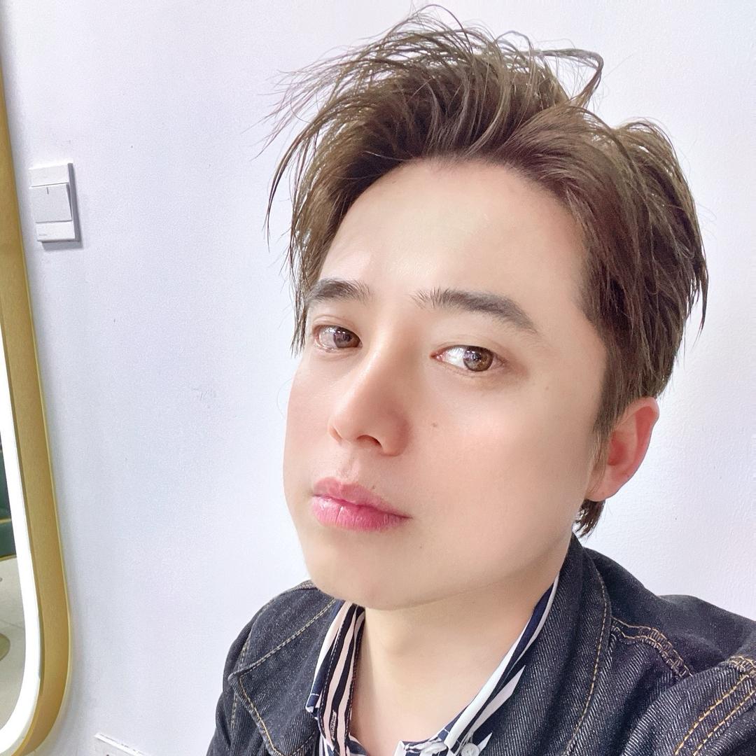 阿玛尼造型