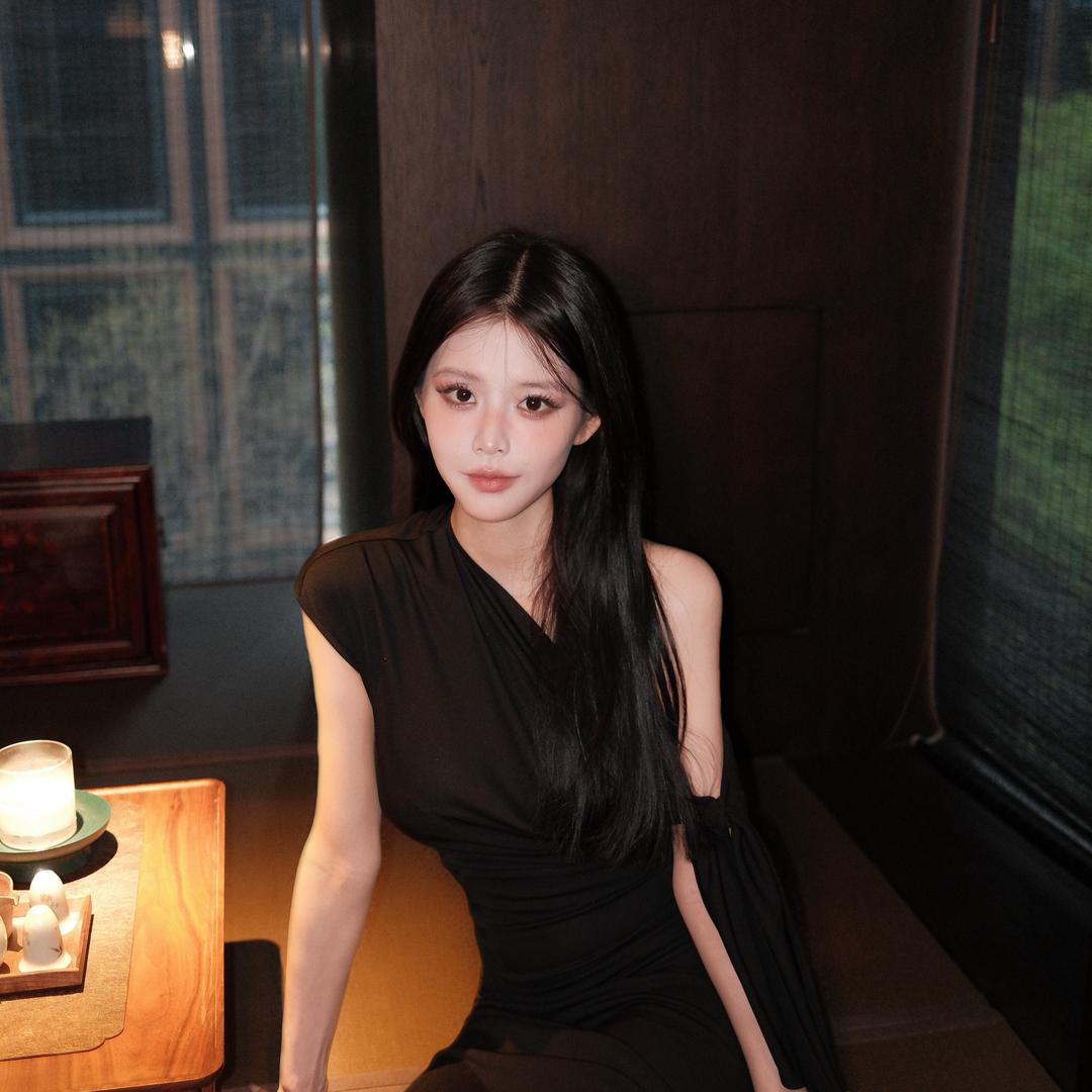 小何超美