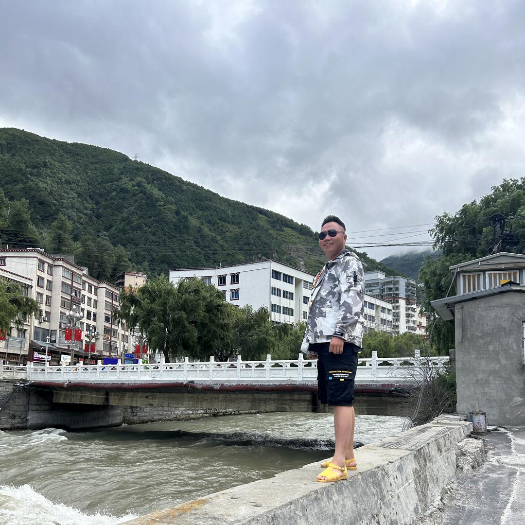 武胜县飞龙大鹏挖掘机修理部（个体工商户）