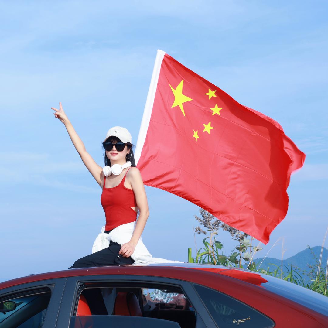 大眼睛😘᭄ 小眼睛