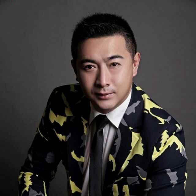 立泰集团 校服品牌厂家