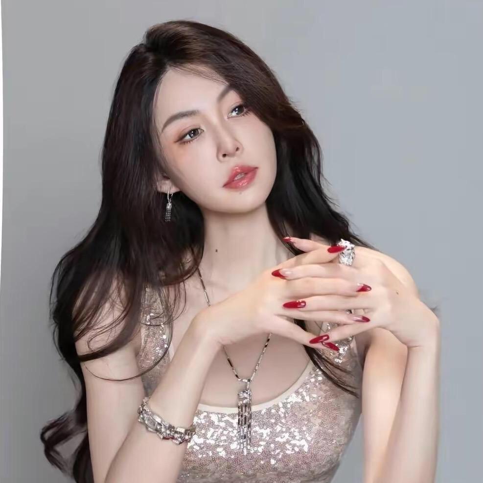 余潇潇Jessica时尚女装