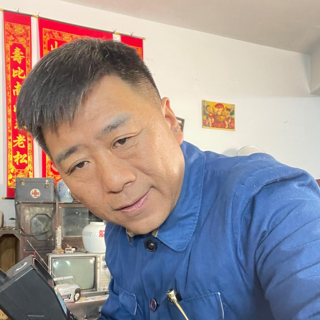 小螃蟹。