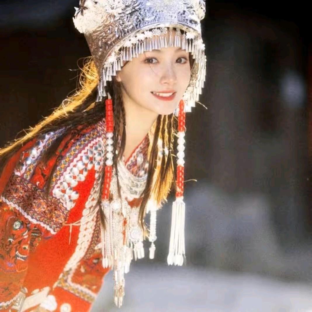 瑶品育发师