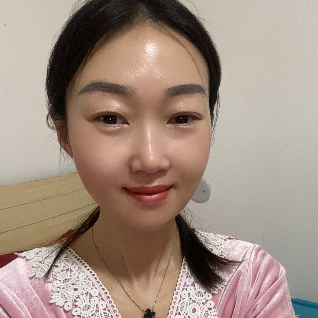 卫卫吖