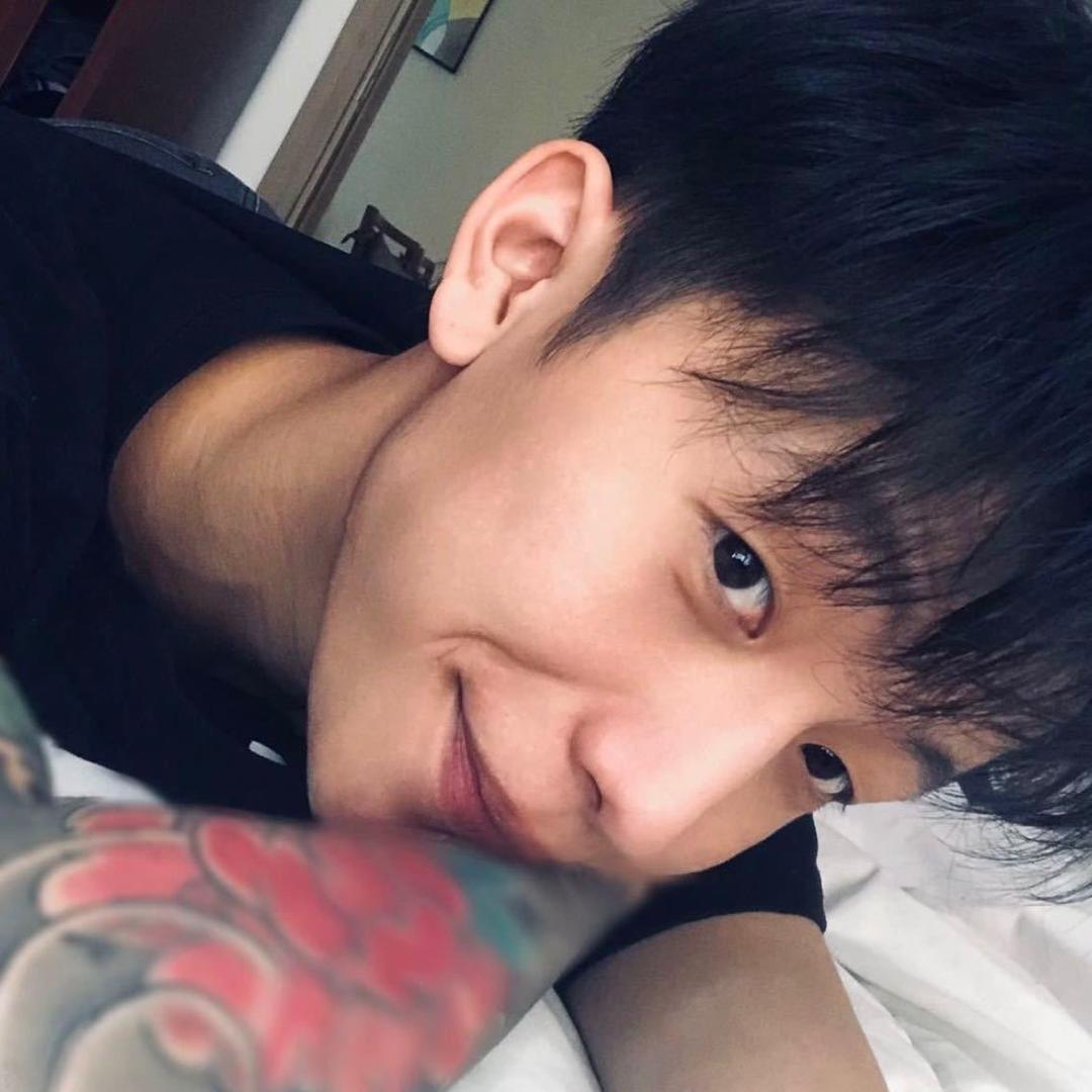 我这人可老他妈好了.