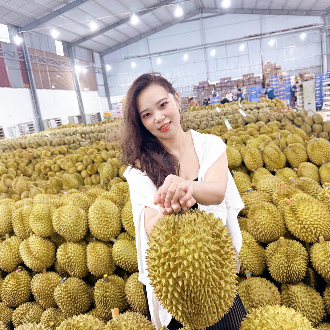 榴莲妹妹露姐