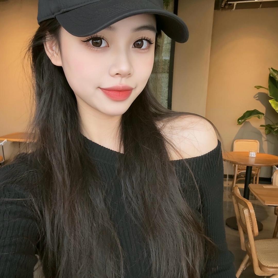 捏我小肥脸•͈ ₃ •͈