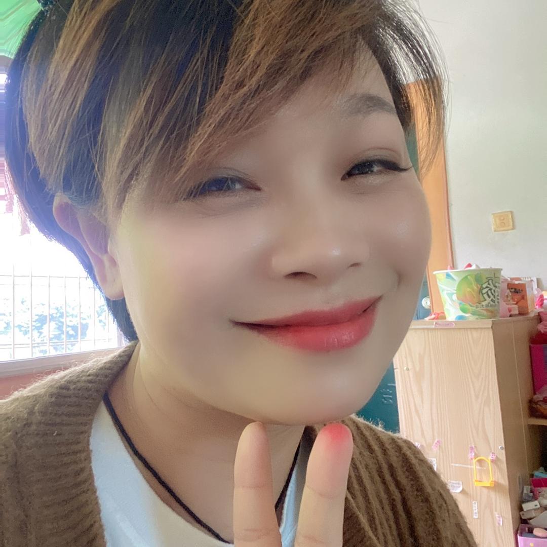 铜鼓经典保罗男装  小吴