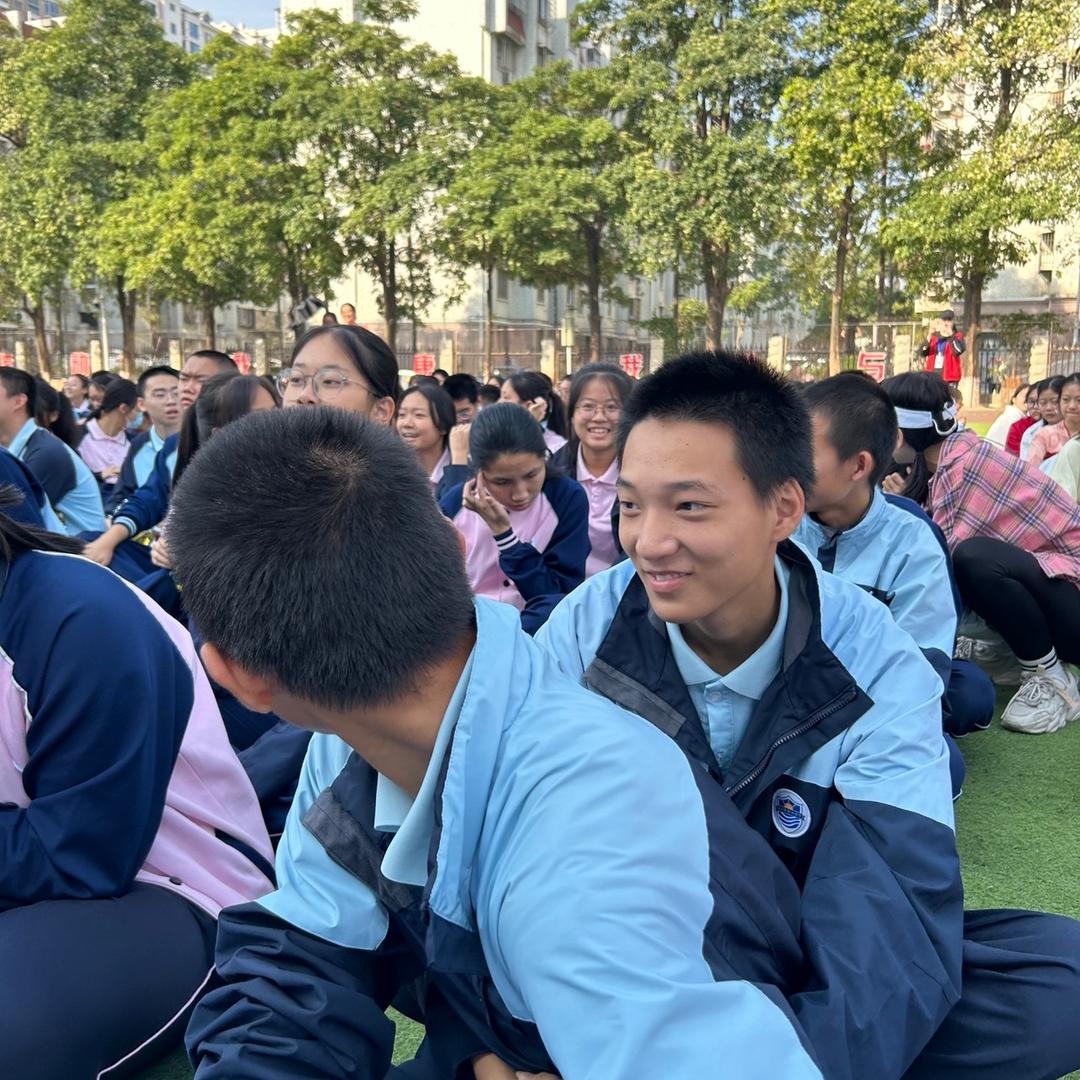 伟臻同学