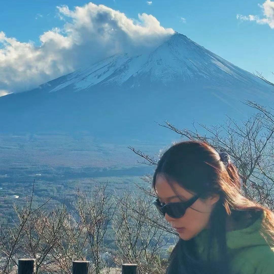秀在富士山下