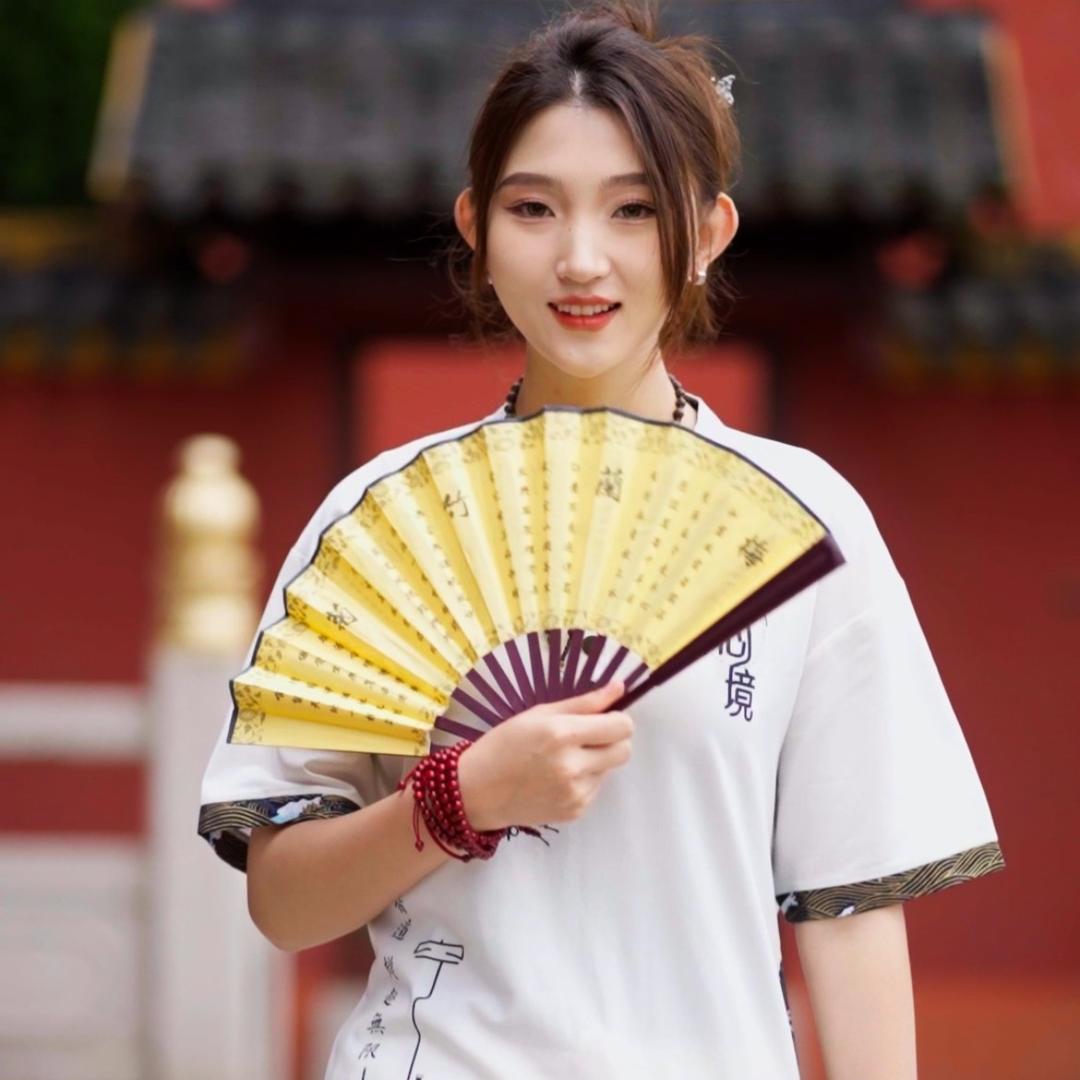 堪文服饰