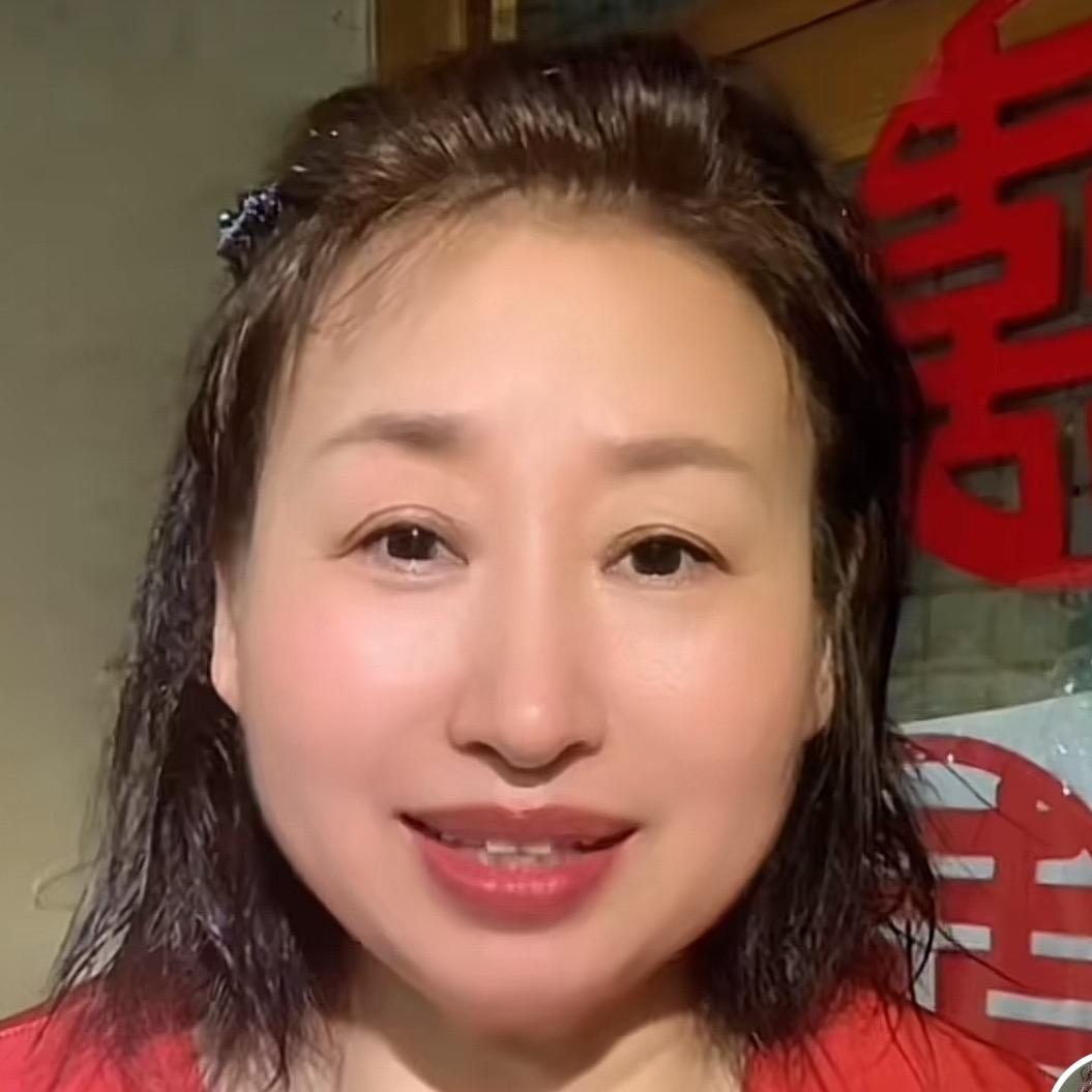 佳佳妈（中12:10创业聊天）