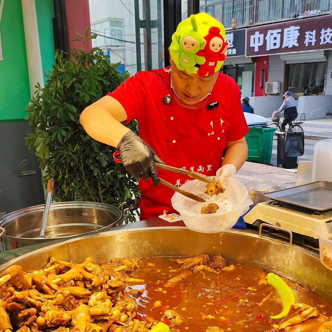 羊圈儿（宏梁卤味）
