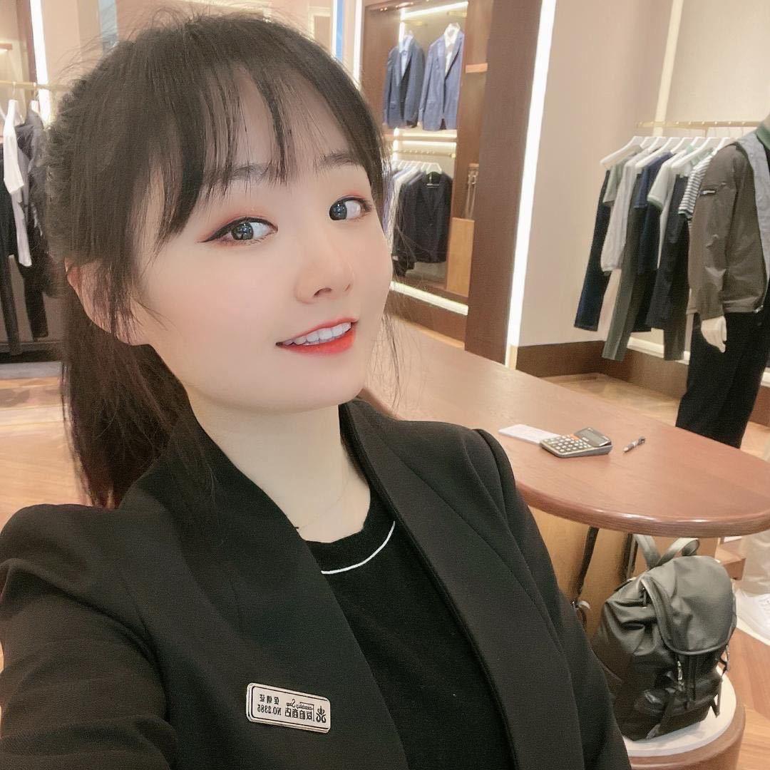 姣姣吃圆了✨