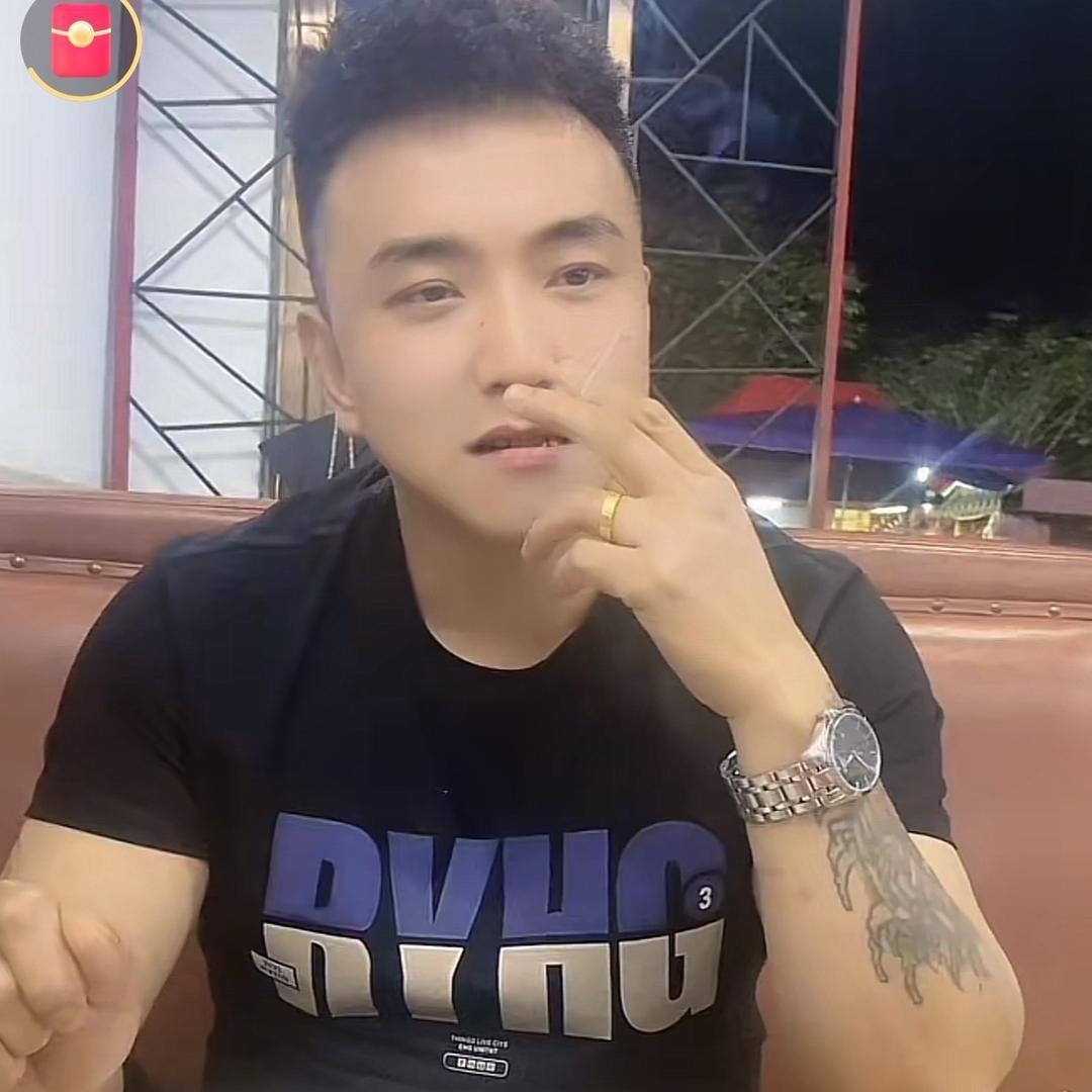 红鲤鱼与绿鲤鱼与驴✨