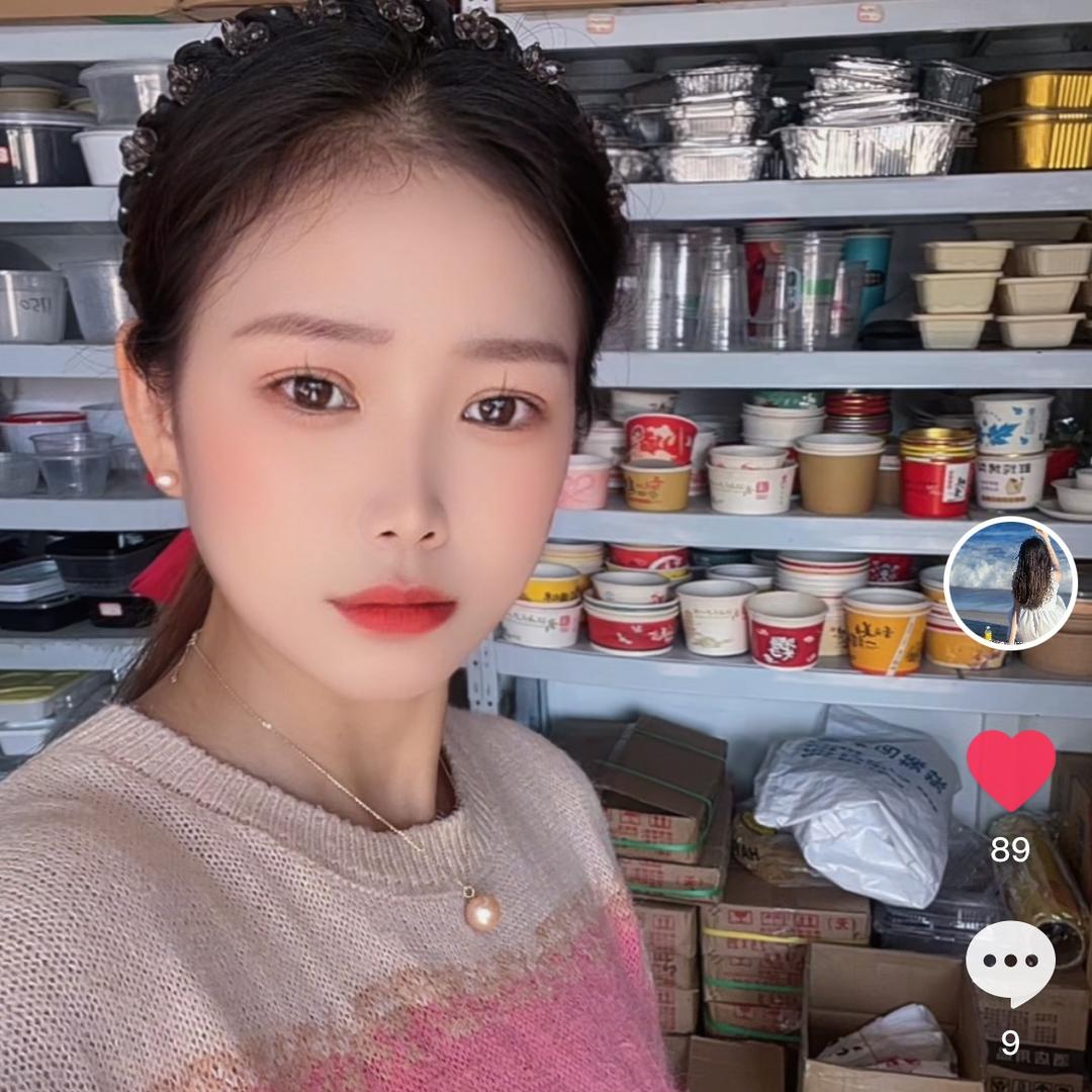 卖餐盒的老板娘