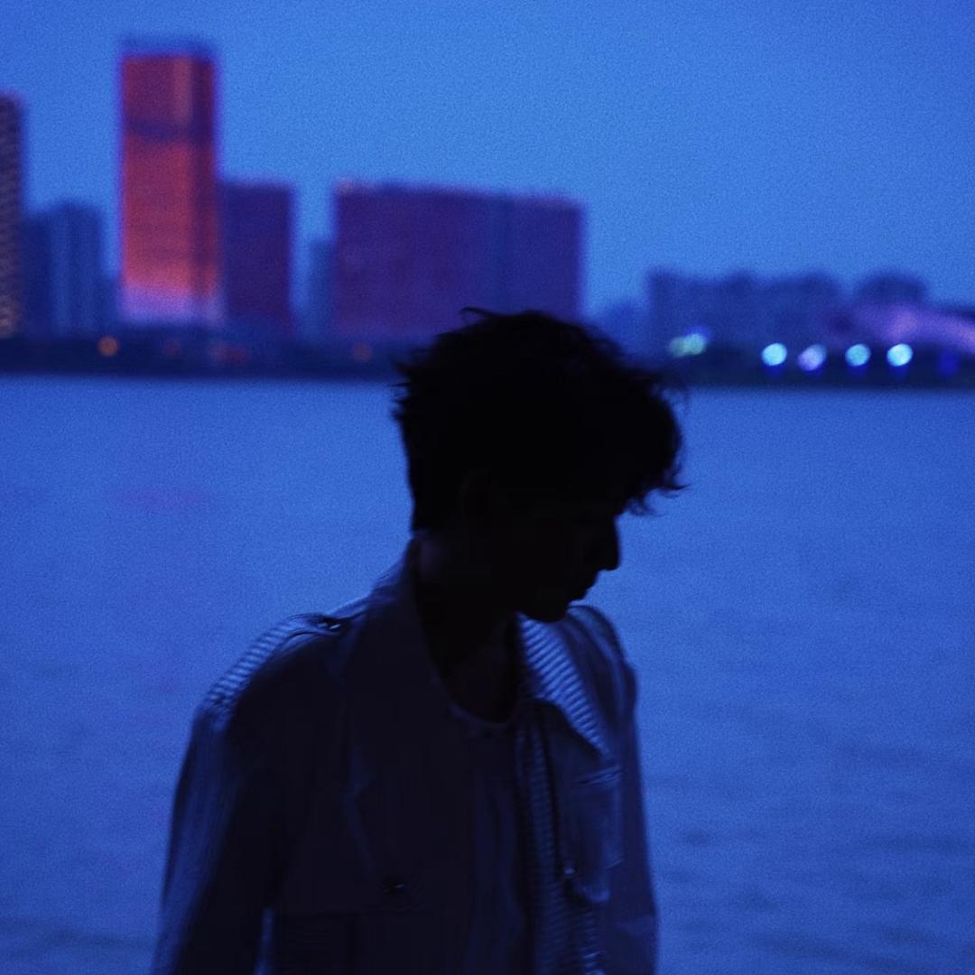 江熠星_Esther