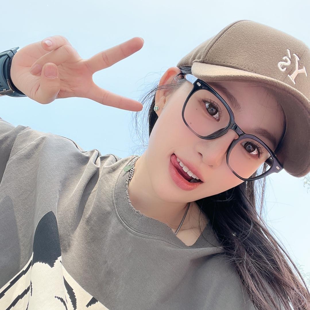 叶子🍃晚上10点户外直播