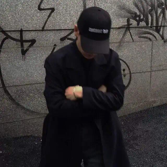 °  🙇🏻白衣青衫