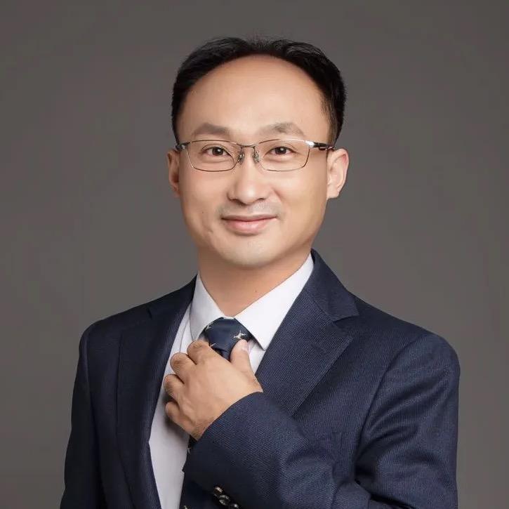 大脑门儿苏德超