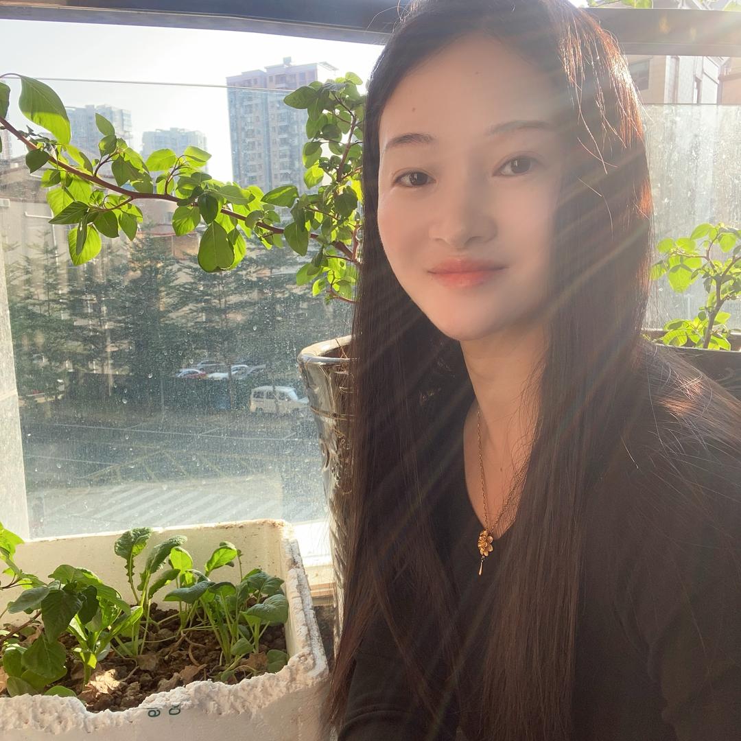 阳台种菜的小麦兜