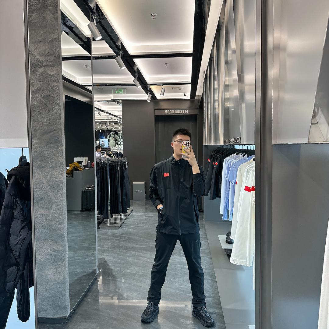 安踏冠军-HENRY
