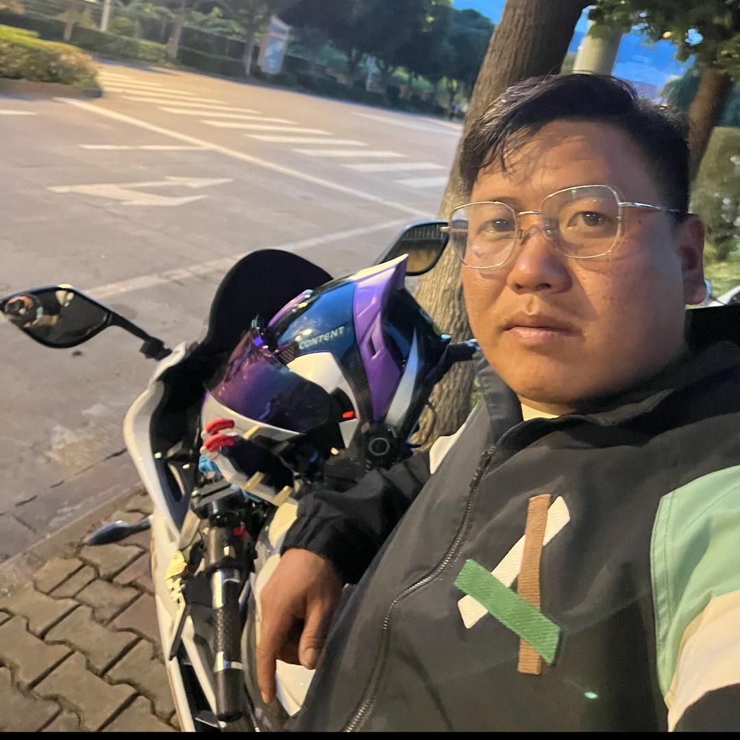 @潽潽吖