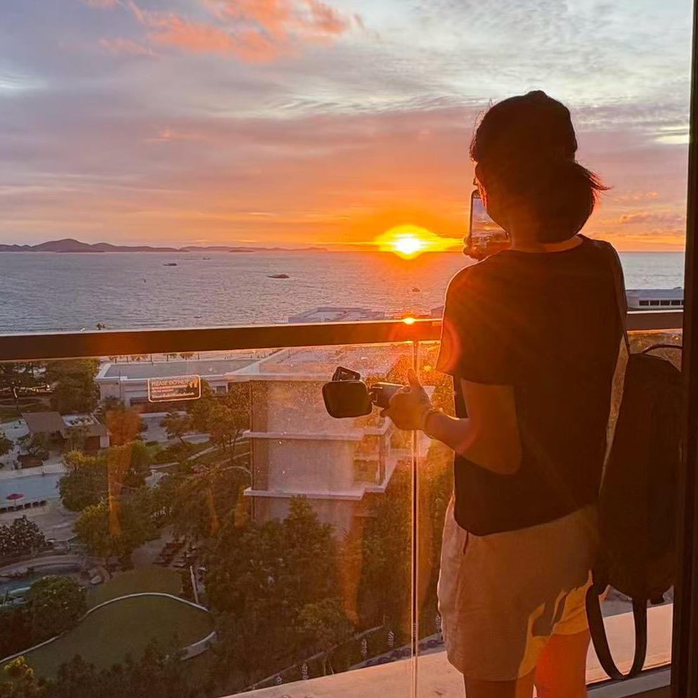 爱吃香橙吐司的麦芬