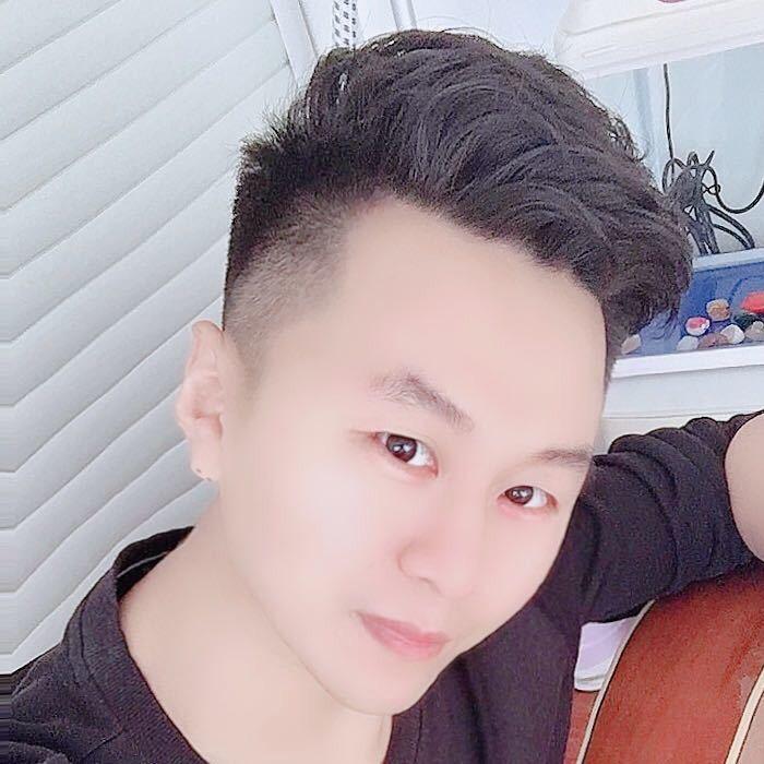 低调小哥