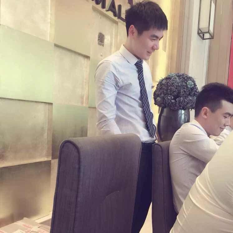 椒江【烤霸】小楠哥-地产从业者转烧烤创业