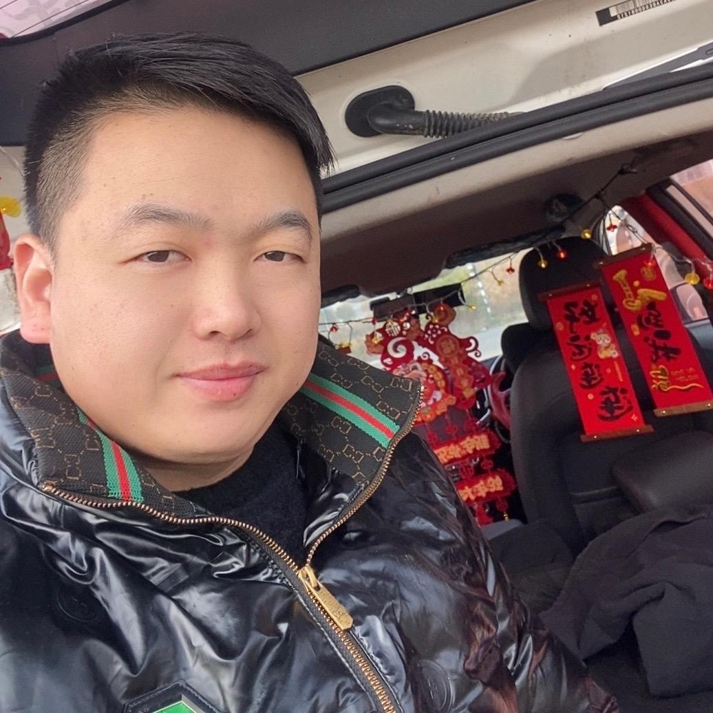 厚嘴唇