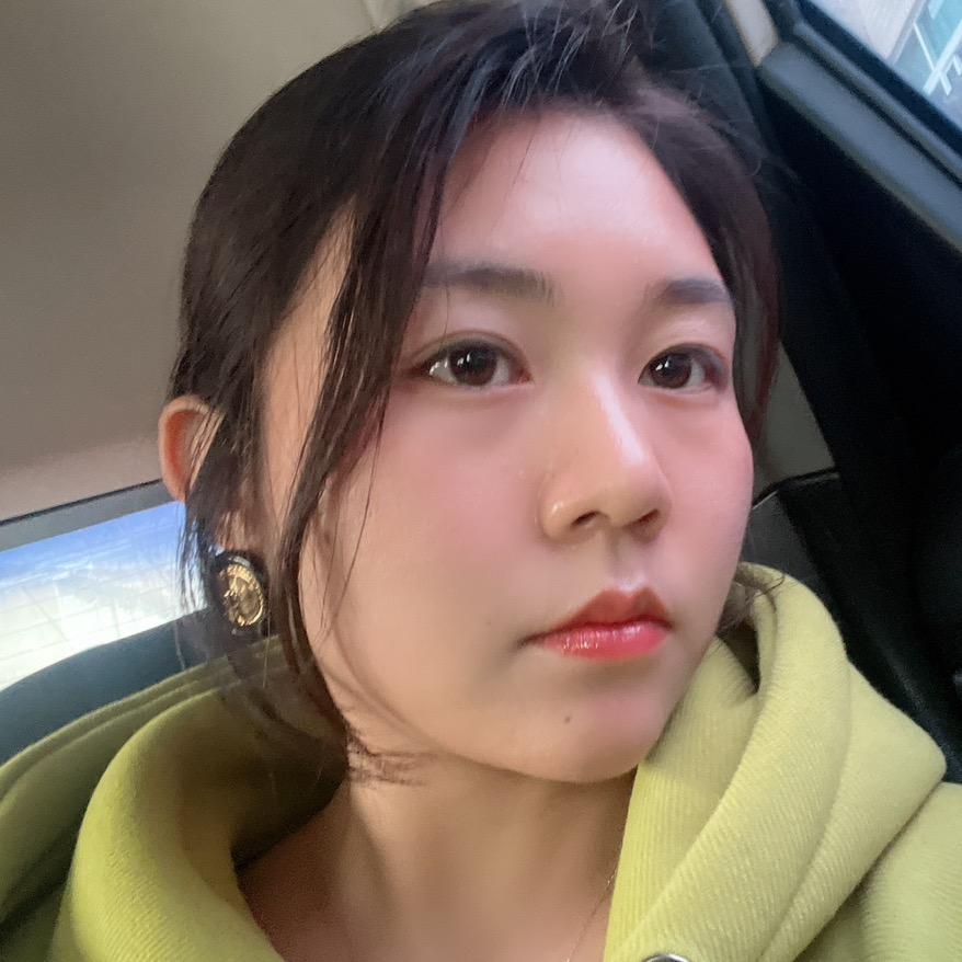 辣条小姐姐