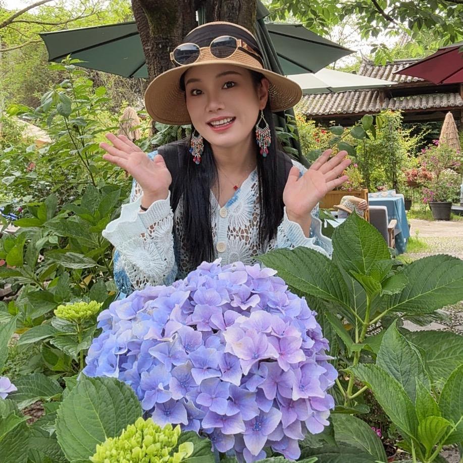 娜娜在丽江