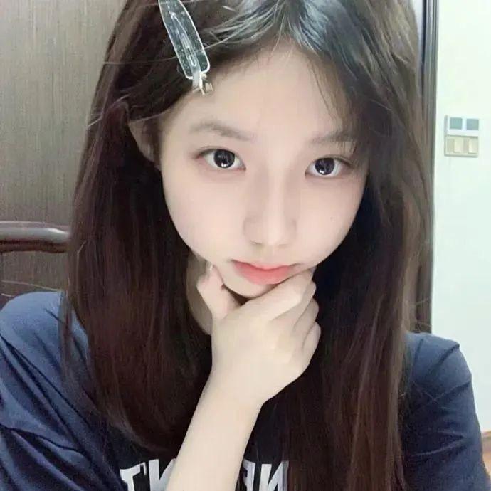 我是大美女👑.