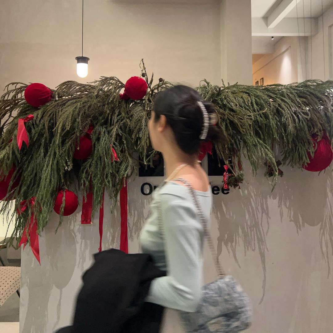 李吱吱