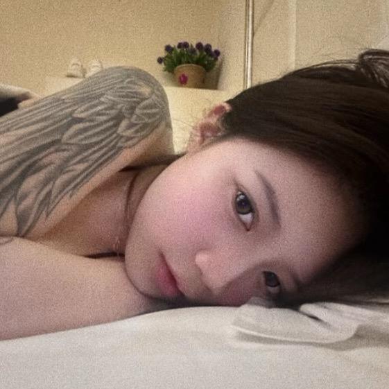@.🧚🏻‍♀️