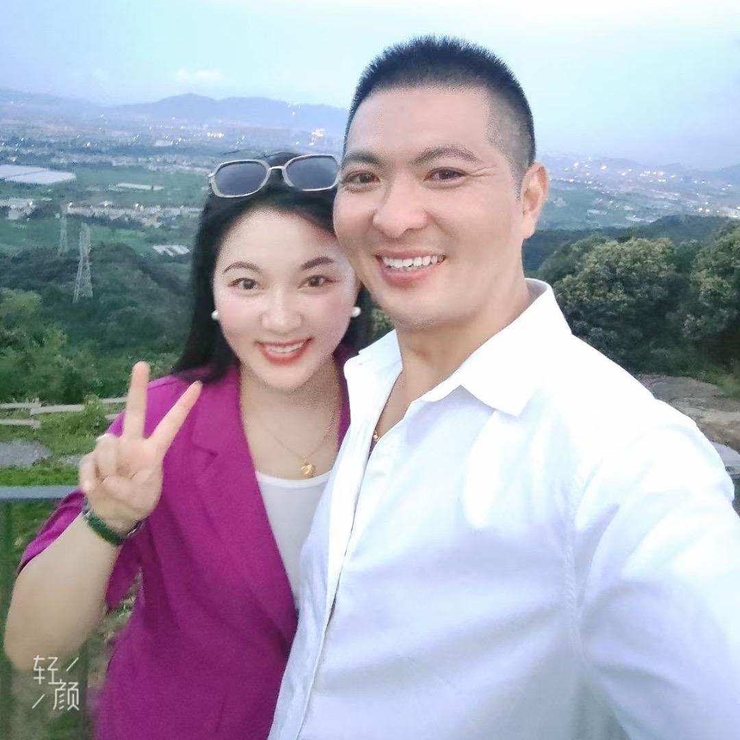 幸福一家！❤️❤️（商品在橱窗）