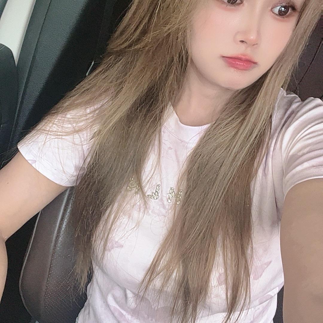 请叫我  ：姐姐