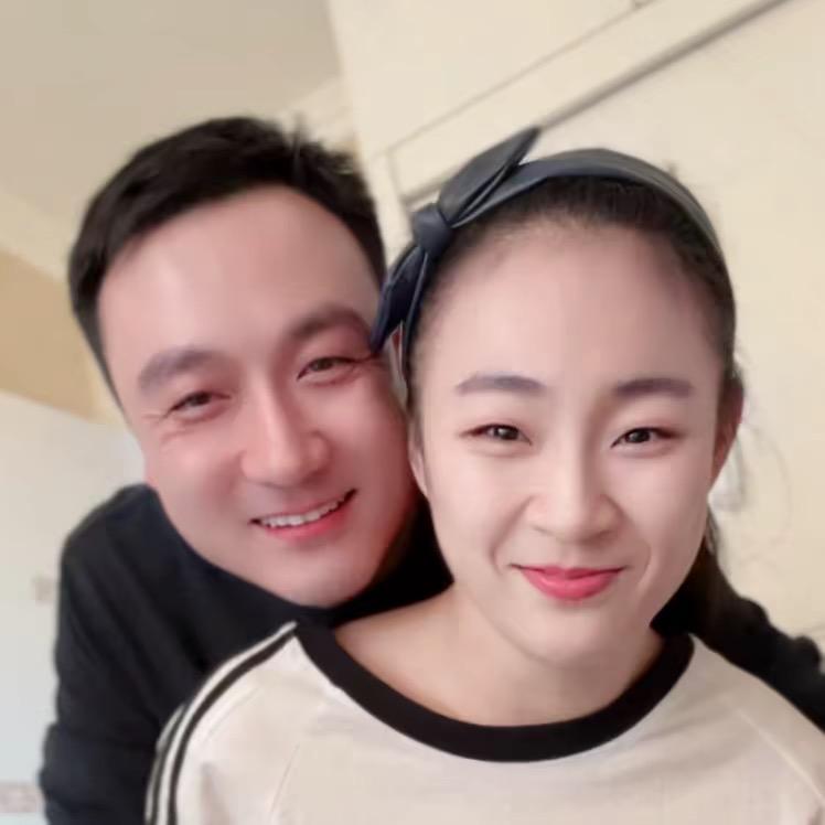 妍儿亮亮残疾小夫妻