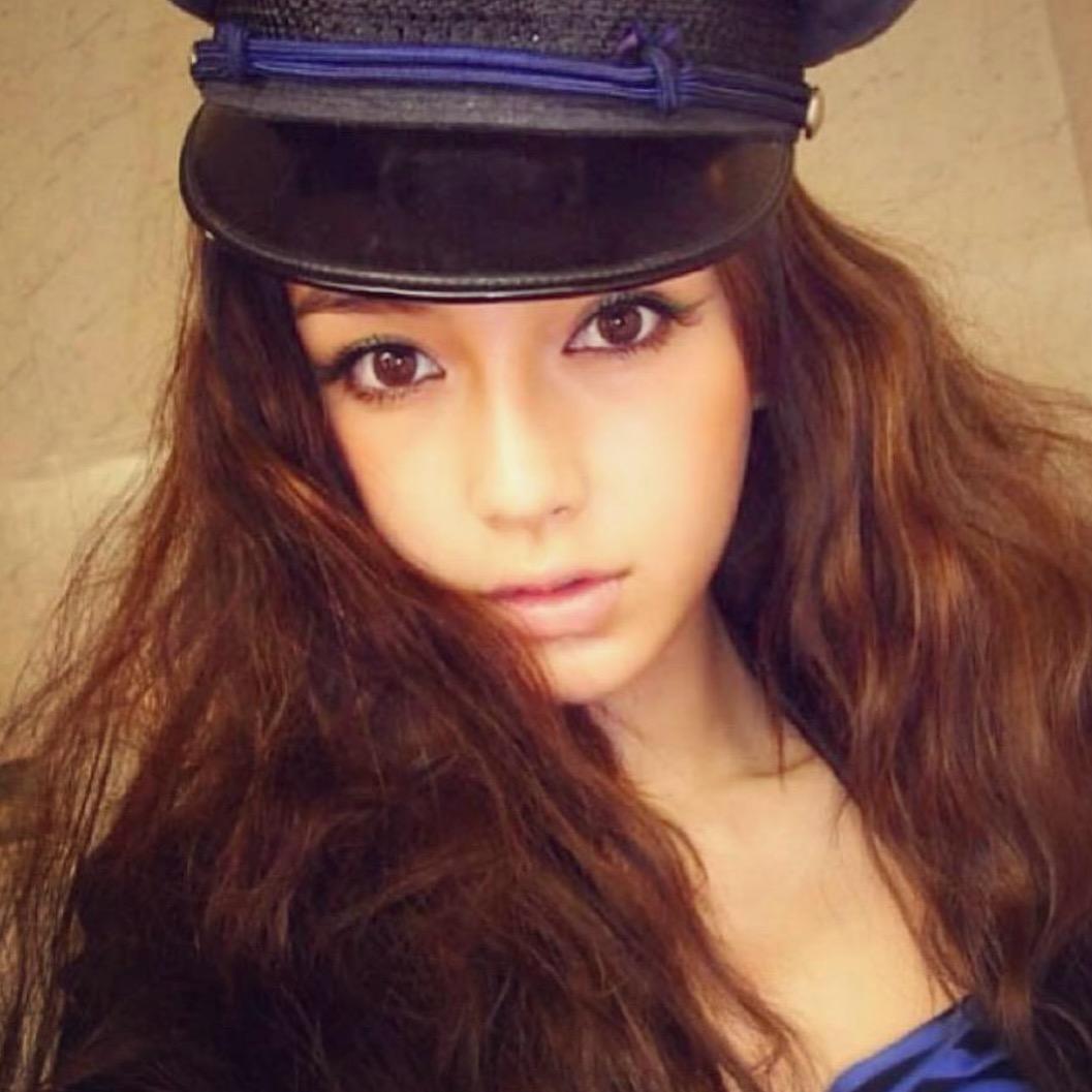 此女只应天上有、
