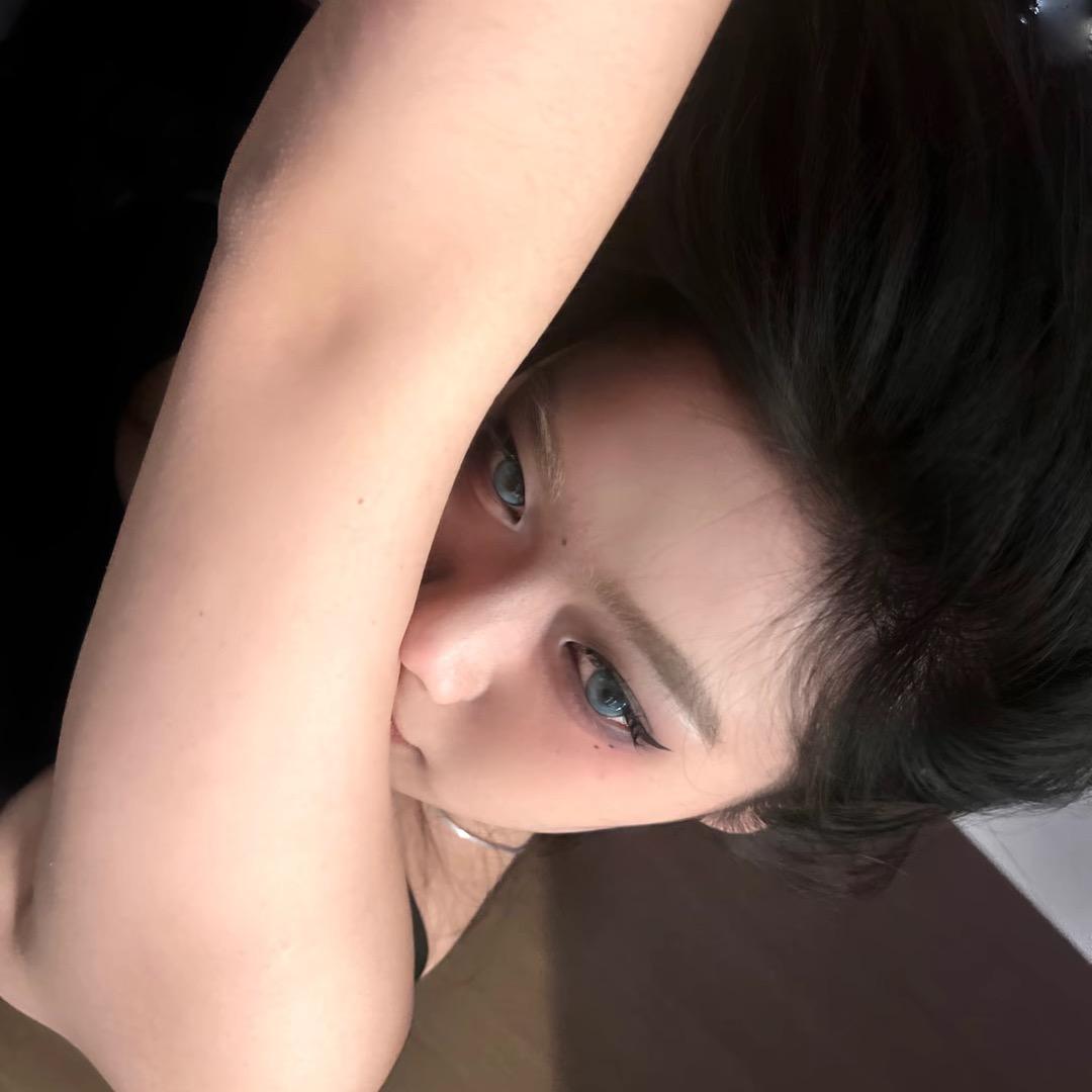 不知名东方女人